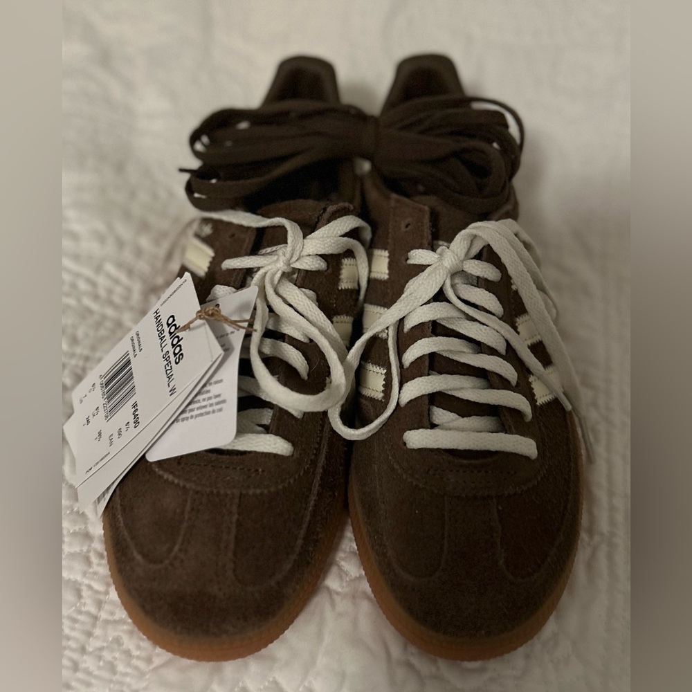 NWT Adidas Handball Spezials Earth Strata Brown
SIZE 7.